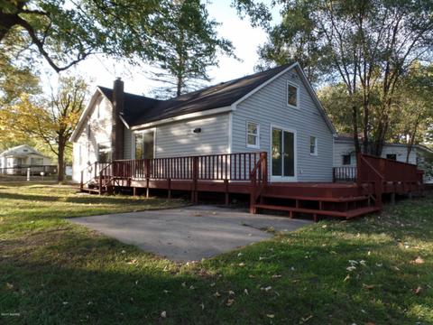 716 Millard St, Belding, MI 48809 photo 1