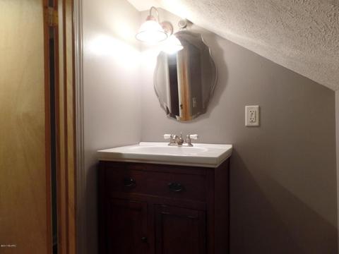 716 Millard St, Belding, MI 48809 photo 27