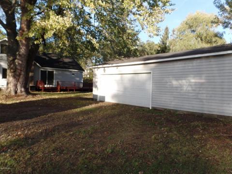 716 Millard St, Belding, MI 48809 photo 9