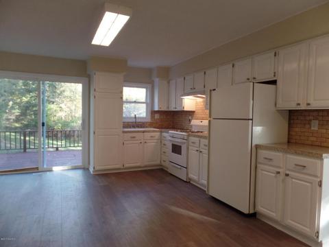 716 Millard St, Belding, MI 48809 photo 11