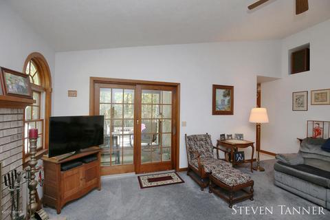 299 E Pakes Rd, Stanton, MI 48888 photo 5