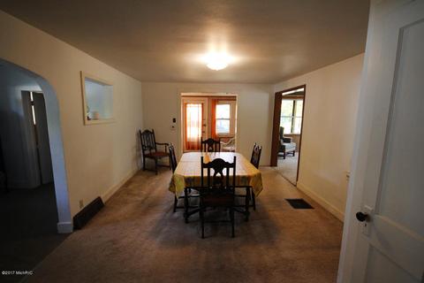 308 Berrien St, Buchanan, MI 49107 photo 9