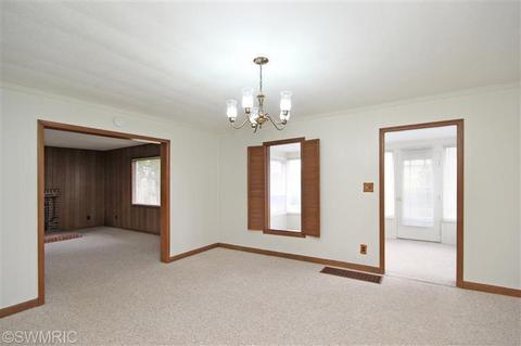 901 E Augusta Dr, Augusta, MI 49012 photo 8