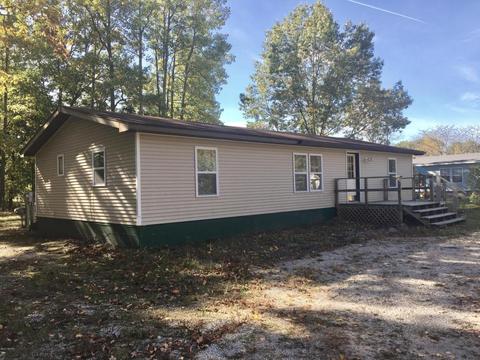 9370 Merle Dr, Crystal, MI 48818 photo 3