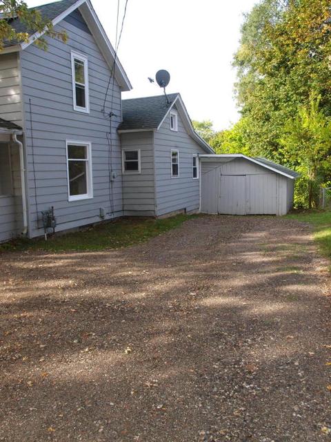 715 James St, Belding, MI 48809 photo 3
