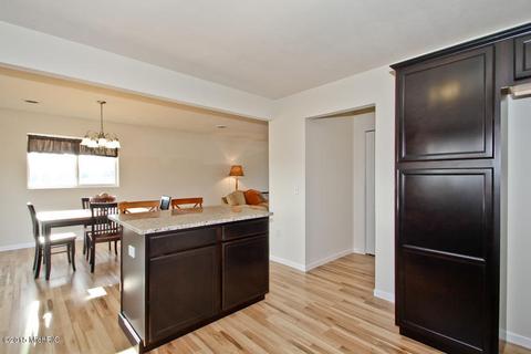 311 Eagle Dr, Caledonia, MI 49316 photo 4