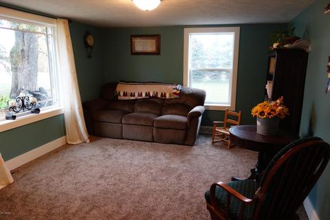4476 Hawley Hwy, Belding, MI 48809 photo 2