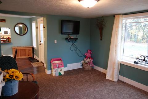 4476 Hawley Hwy, Belding, MI 48809 photo 3