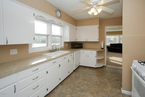 227 E Bridge St, Plainwell, MI 49080 photo 5
