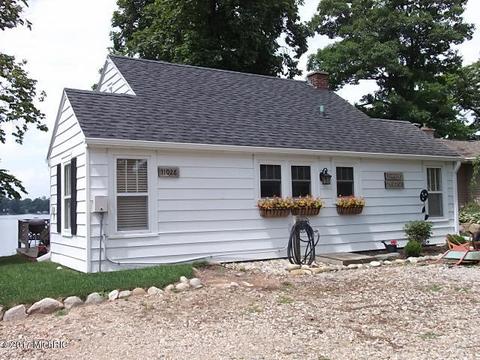 11028 Long Point Dr, Plainwell, MI 49080 photo 1