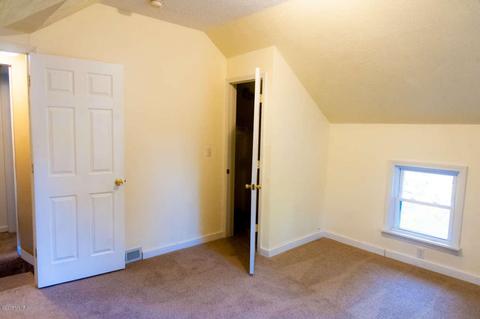 1204 7th St, Three Rivers, MI 49093 photo 4