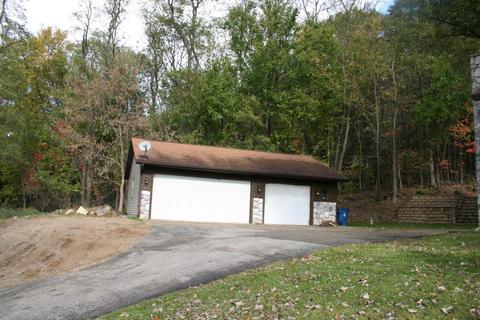 10508 N Riverview Dr, Plainwell, MI 49080 photo 2
