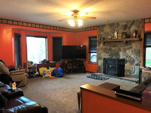 10508 N Riverview Dr, Plainwell, MI 49080 photo 8