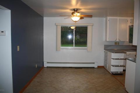 16589 E Augusta Dr, Augusta, MI 49012 photo 5