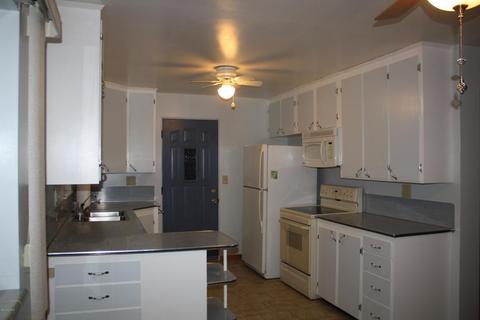 16589 E Augusta Dr, Augusta, MI 49012 photo 3