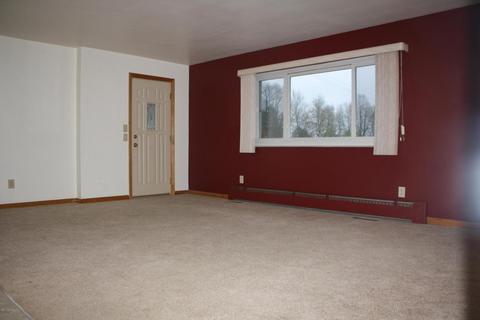 16589 E Augusta Dr, Augusta, MI 49012 photo 2