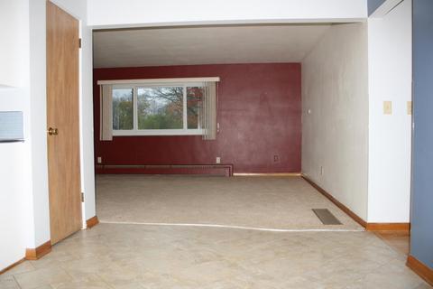 16589 E Augusta Dr, Augusta, MI 49012 photo 7