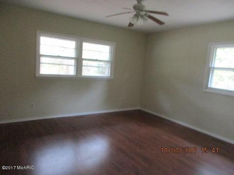 2764 W Ab Ave, Plainwell, MI 49080 photo 9