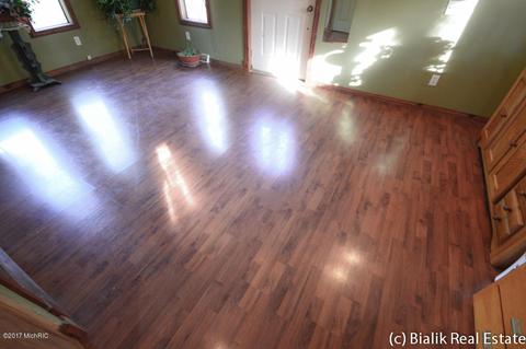 7750 E 36th St, Newaygo, MI 49337 photo 8