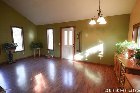 7750 E 36th St, Newaygo, MI 49337 photo 9