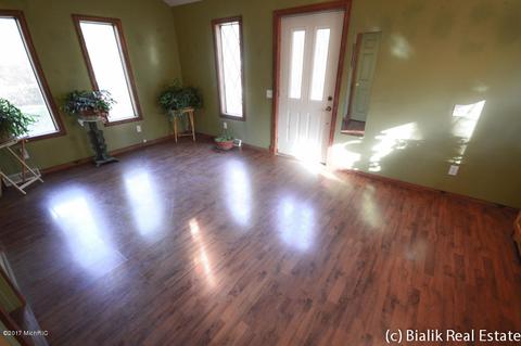 7750 E 36th St, Newaygo, MI 49337 photo 7