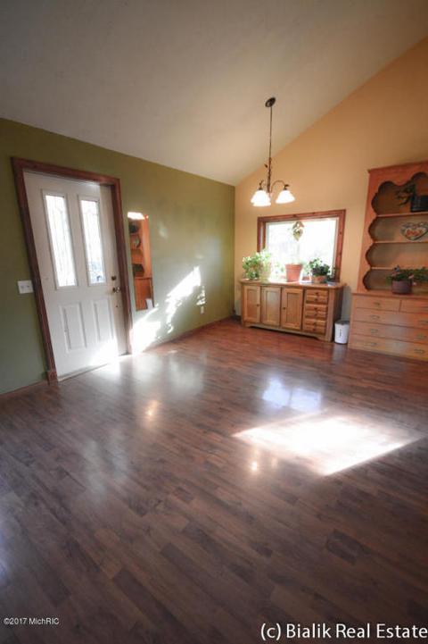 7750 E 36th St, Newaygo, MI 49337 photo 14