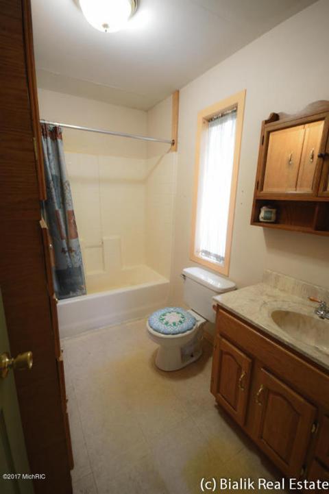 7750 E 36th St, Newaygo, MI 49337 photo 25