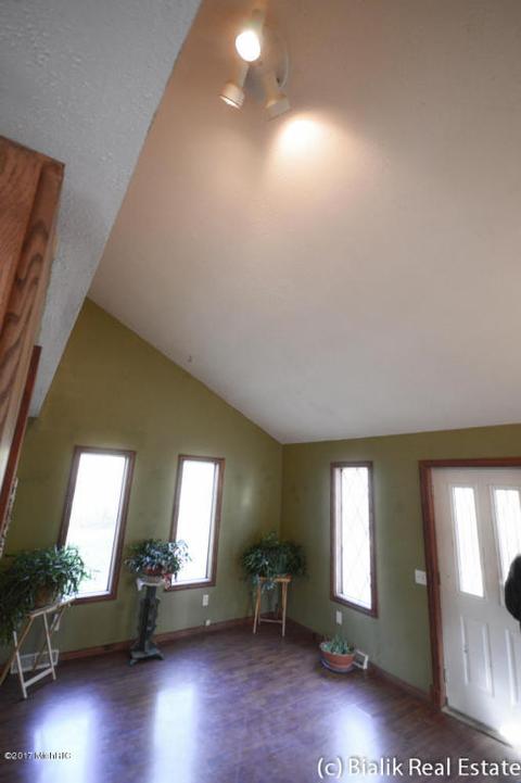 7750 E 36th St, Newaygo, MI 49337 photo 12
