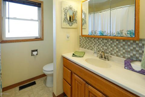 12164 Quaker St, Constantine, MI 49042 photo 14