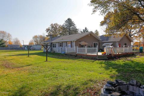 12164 Quaker St, Constantine, MI 49042 photo 23