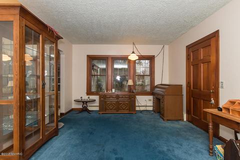 348 13th St, Plainwell, MI 49080 photo 9