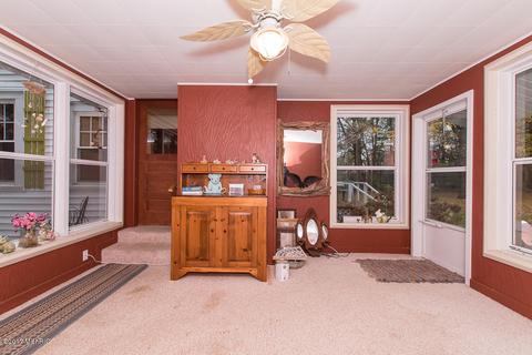 348 13th St, Plainwell, MI 49080 photo 17