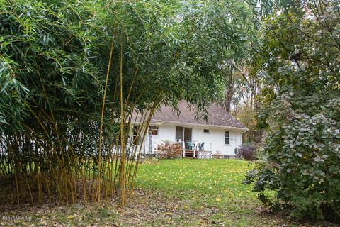 348 13th St, Plainwell, MI 49080 photo 23