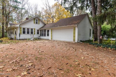 348 13th St, Plainwell, MI 49080 photo 25