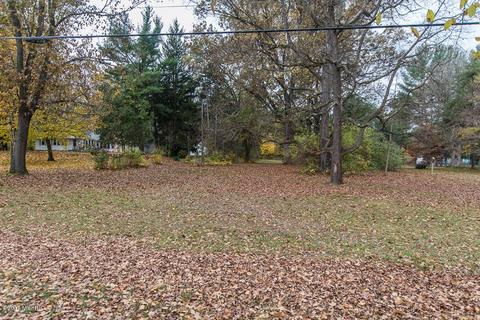 348 13th St, Plainwell, MI 49080 photo 26
