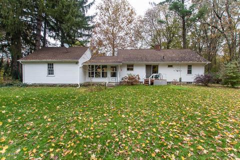348 13th St, Plainwell, MI 49080 photo 22