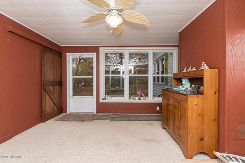 348 13th St, Plainwell, MI 49080 photo 18