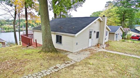 12433 Cabin Dr, Belding, MI 48809 photo 3