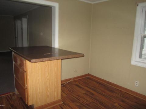 321 S Hamilton St, Marshall, MI 49068 photo 5