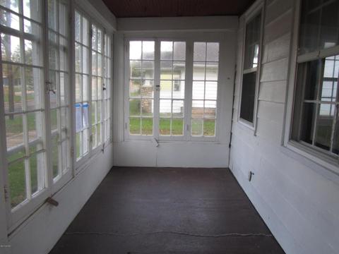 321 S Hamilton St, Marshall, MI 49068 photo 2