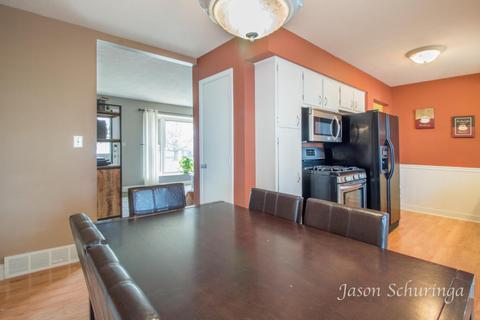 250 Donna Dr, Lowell, MI 49331 photo 7