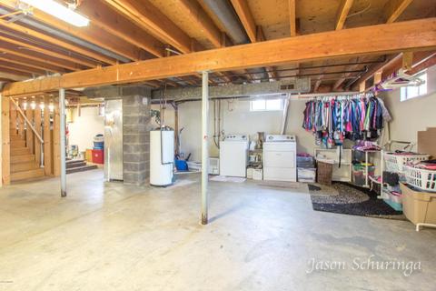 250 Donna Dr, Lowell, MI 49331 photo 21