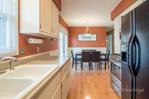 250 Donna Dr, Lowell, MI 49331 photo 11