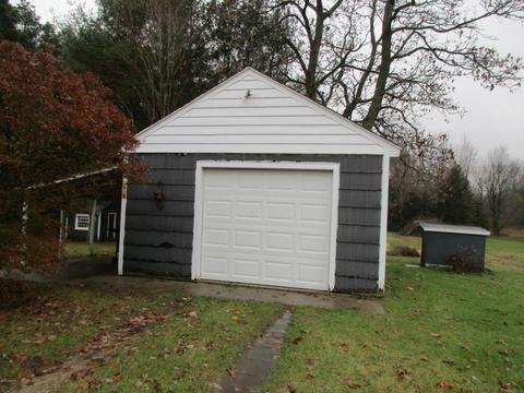 536 E 120th, Grant, MI 49327 photo 3