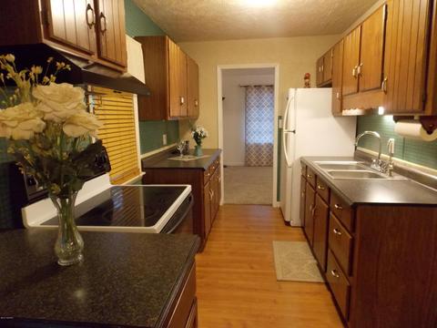 2123 Baldwin Dr, Niles, MI 49120 photo 2