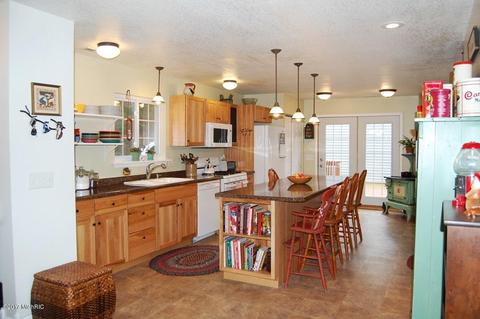 12273 40th Ave, Remus, MI 49340 photo 4