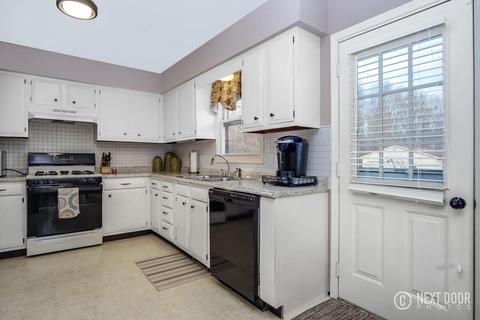 4251 26th St, Dorr, MI 49323 photo 13