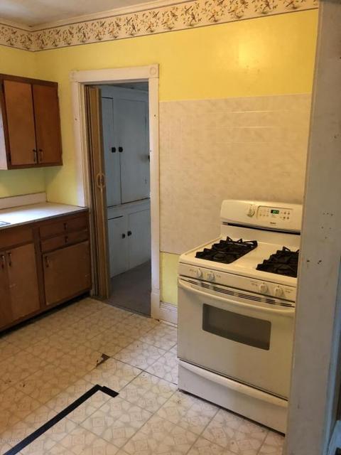 811 Pearl St, Belding, MI 48809 photo 5