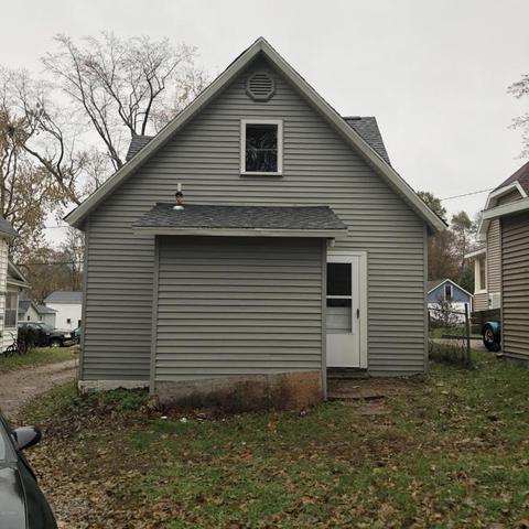 811 Pearl St, Belding, MI 48809 photo 2