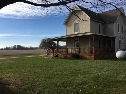 4875 Johnson, Belding, MI 48809 photo 2